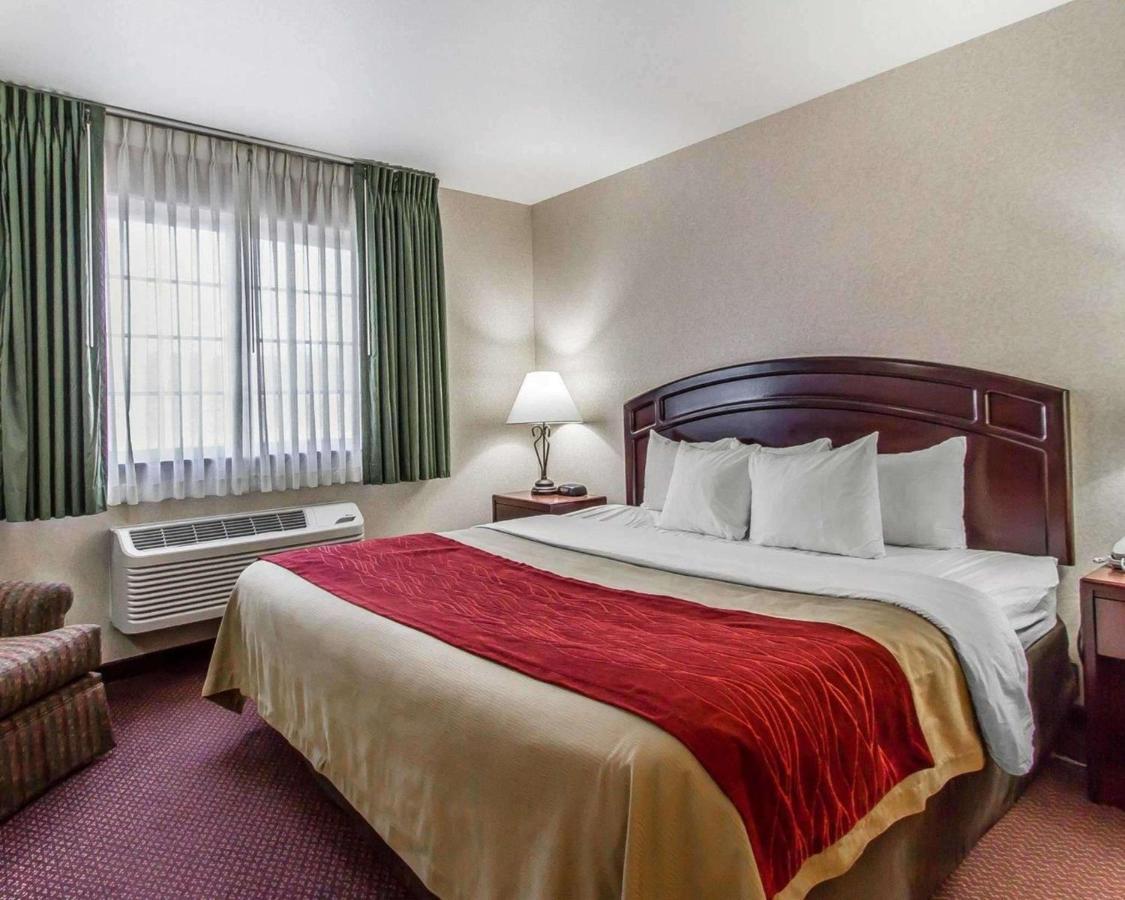 Quality Inn & Suites Fort Madison Near Hwy 61 Exteriér fotografie