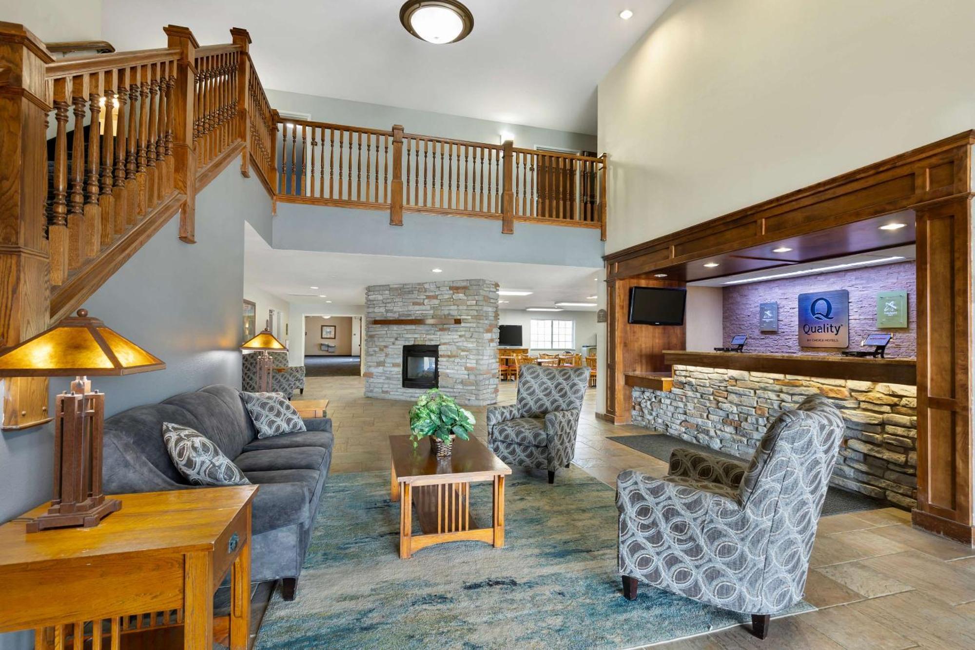 Quality Inn & Suites Fort Madison Near Hwy 61 Exteriér fotografie