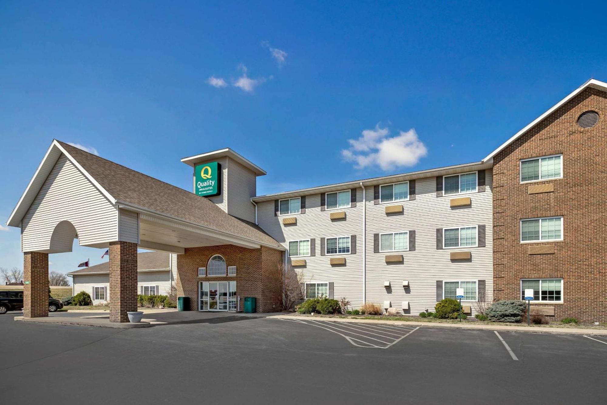 Quality Inn & Suites Fort Madison Near Hwy 61 Exteriér fotografie